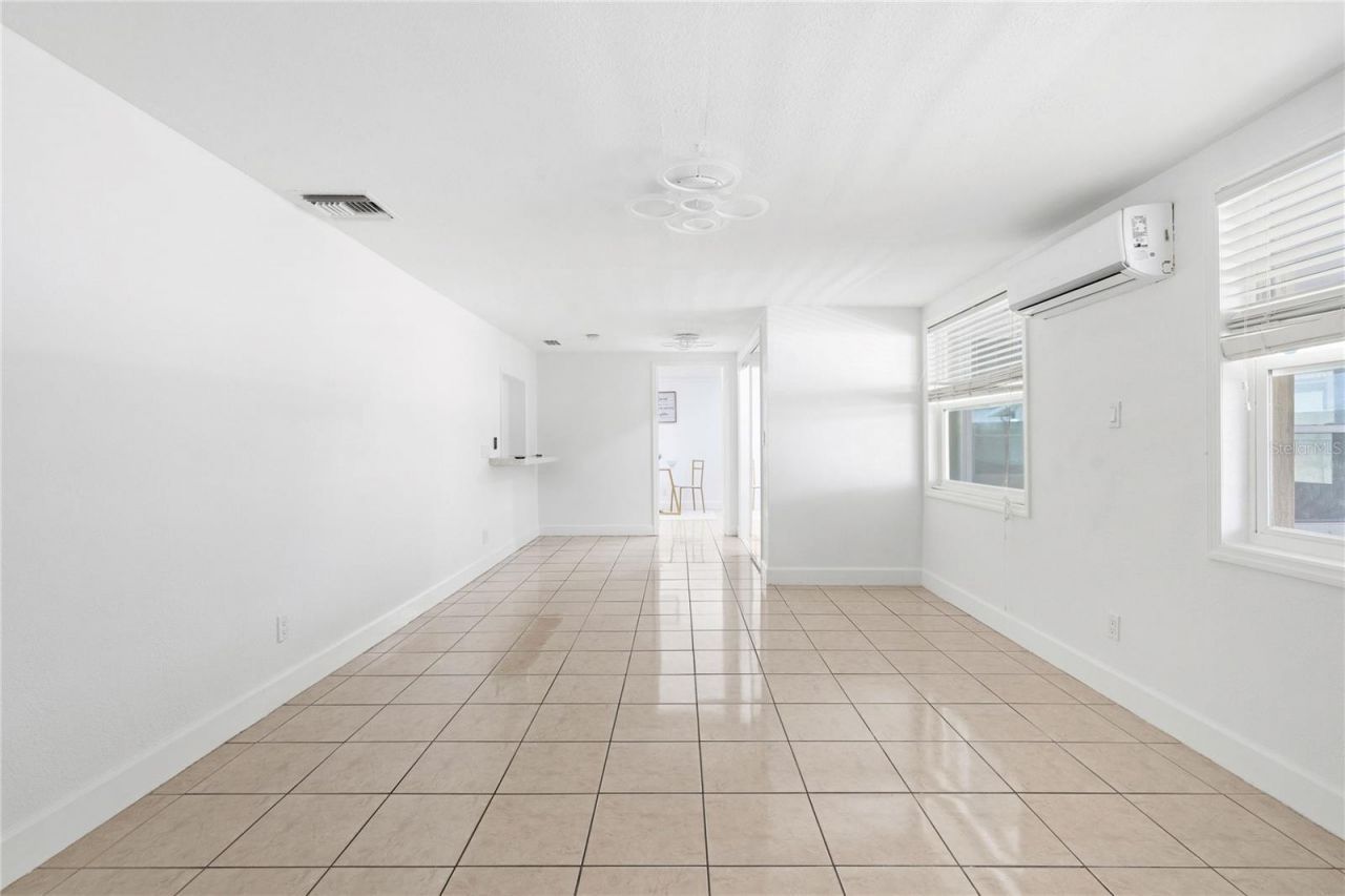 6004 W Jean Street , Tampa, FL 33634 Photo