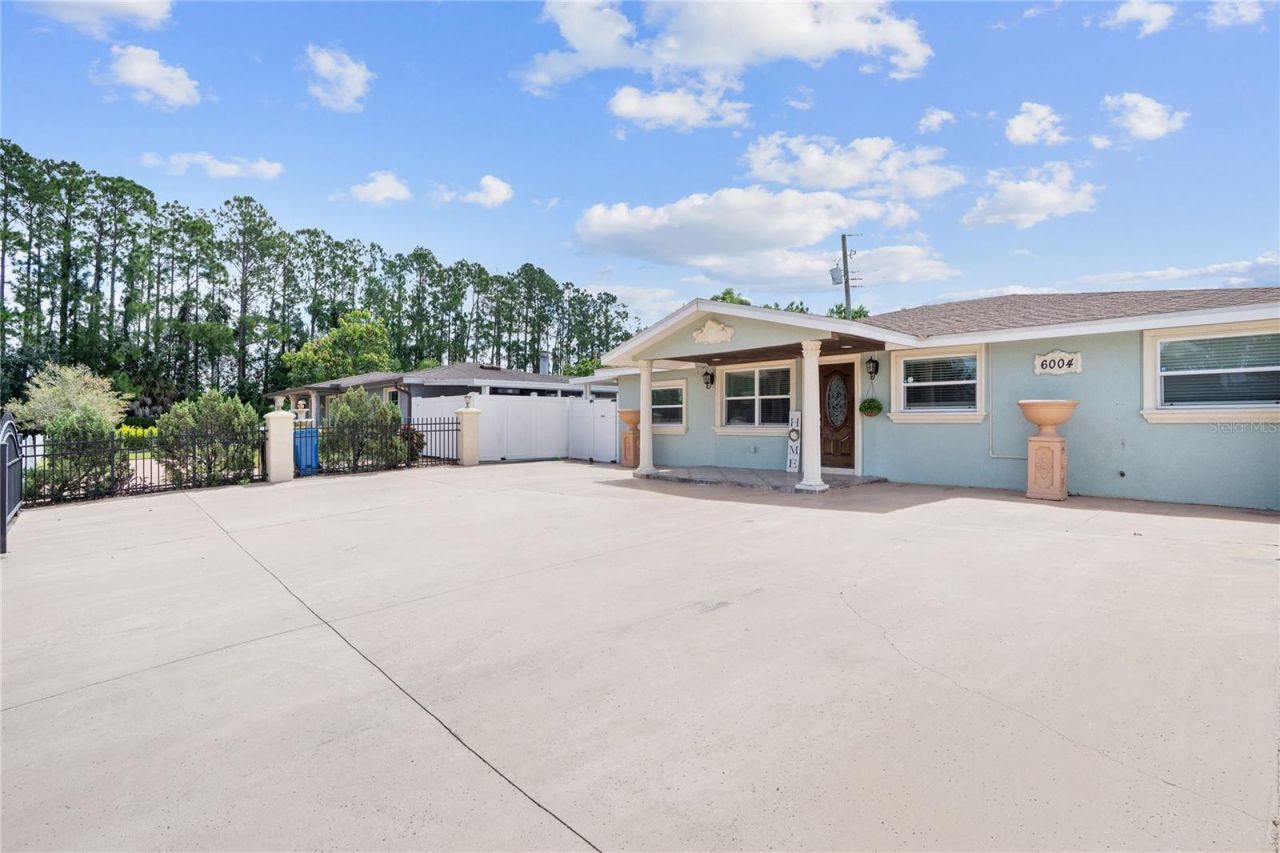 6004 W Jean Street , Tampa, FL 33634 Photo
