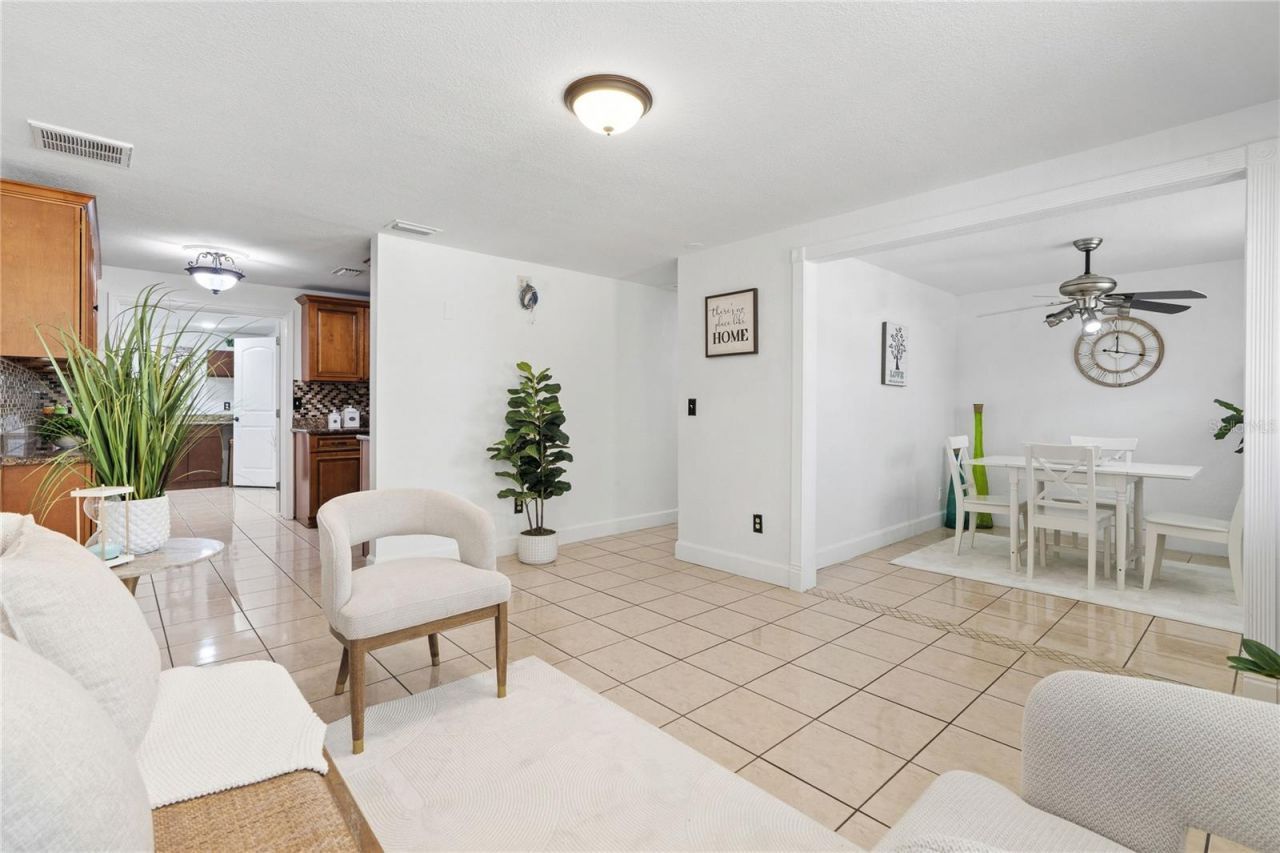 6004 W Jean Street , Tampa, FL 33634 Photo