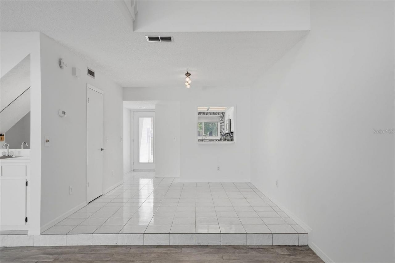 5824 Idle Forest Place , Tampa, FL 33614 Photo