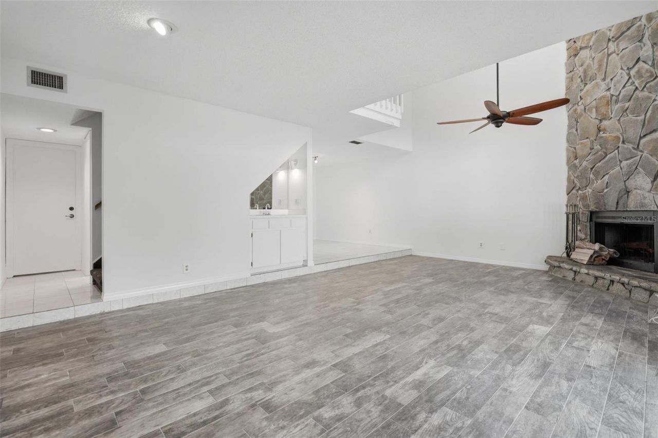 5824 Idle Forest Place , Tampa, FL 33614 Photo