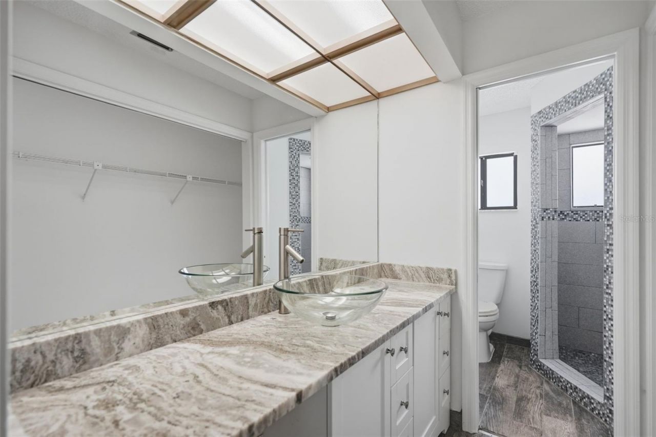 5824 Idle Forest Place , Tampa, FL 33614 Photo