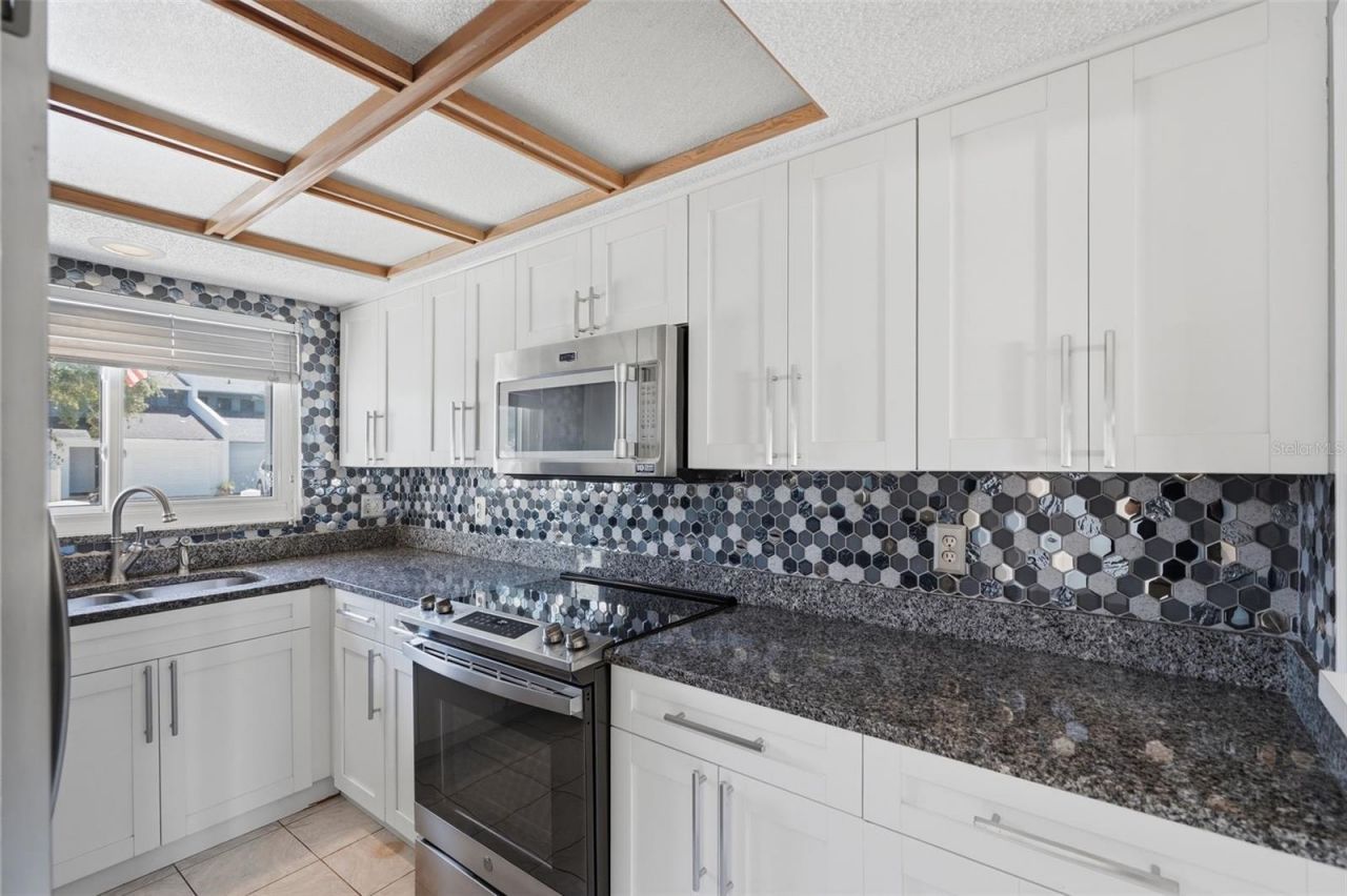 5824 Idle Forest Place , Tampa, FL 33614 Photo