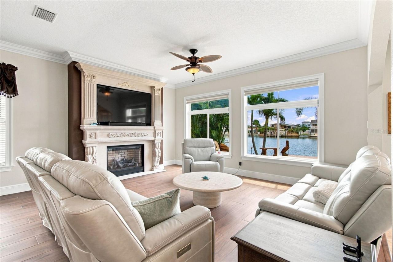 11220 8th Street E, Treasure Island, FL 33706 Photo