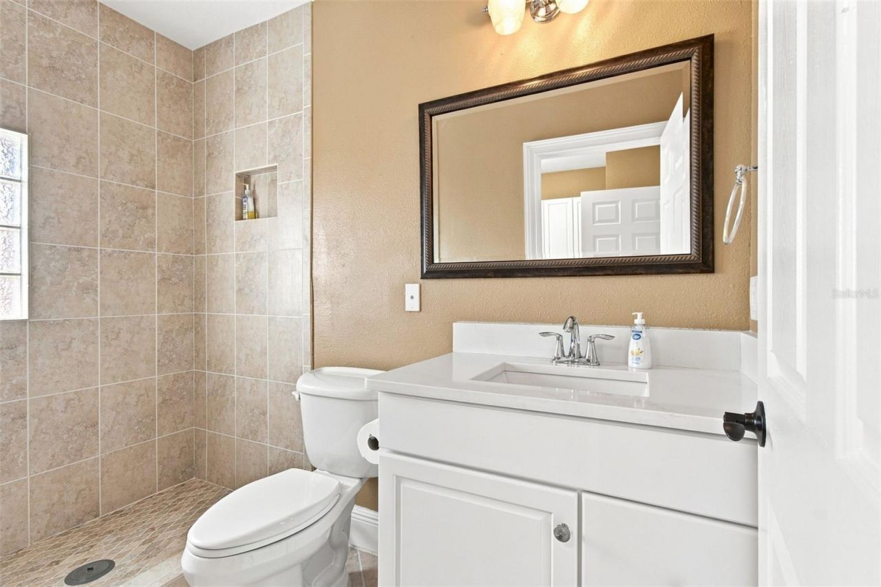 11220 8th Street E, Treasure Island, FL 33706 Photo