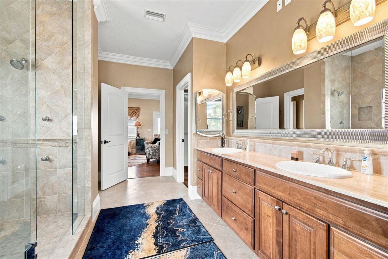 11220 8th Street E, Treasure Island, FL 33706 Photo