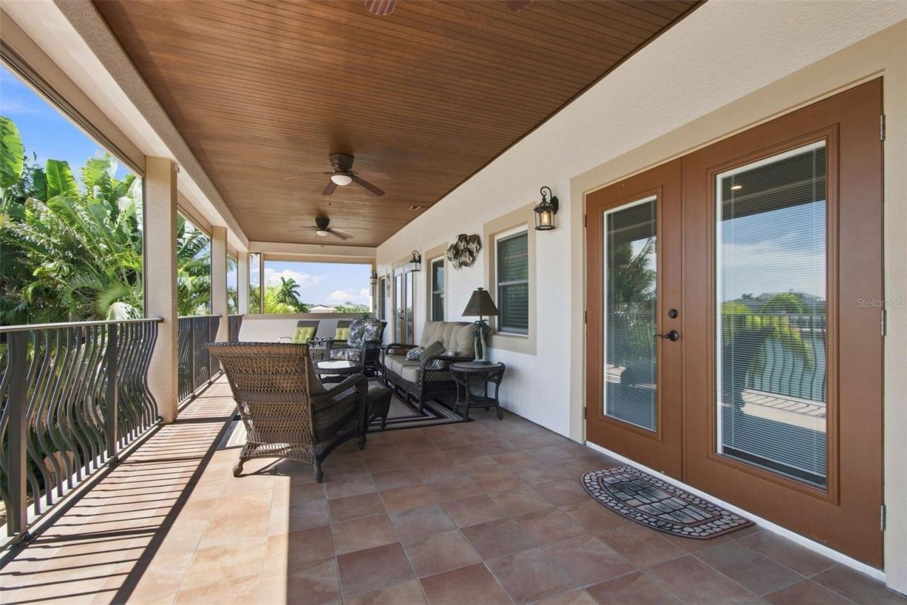 11220 8th Street E, Treasure Island, FL 33706 Photo
