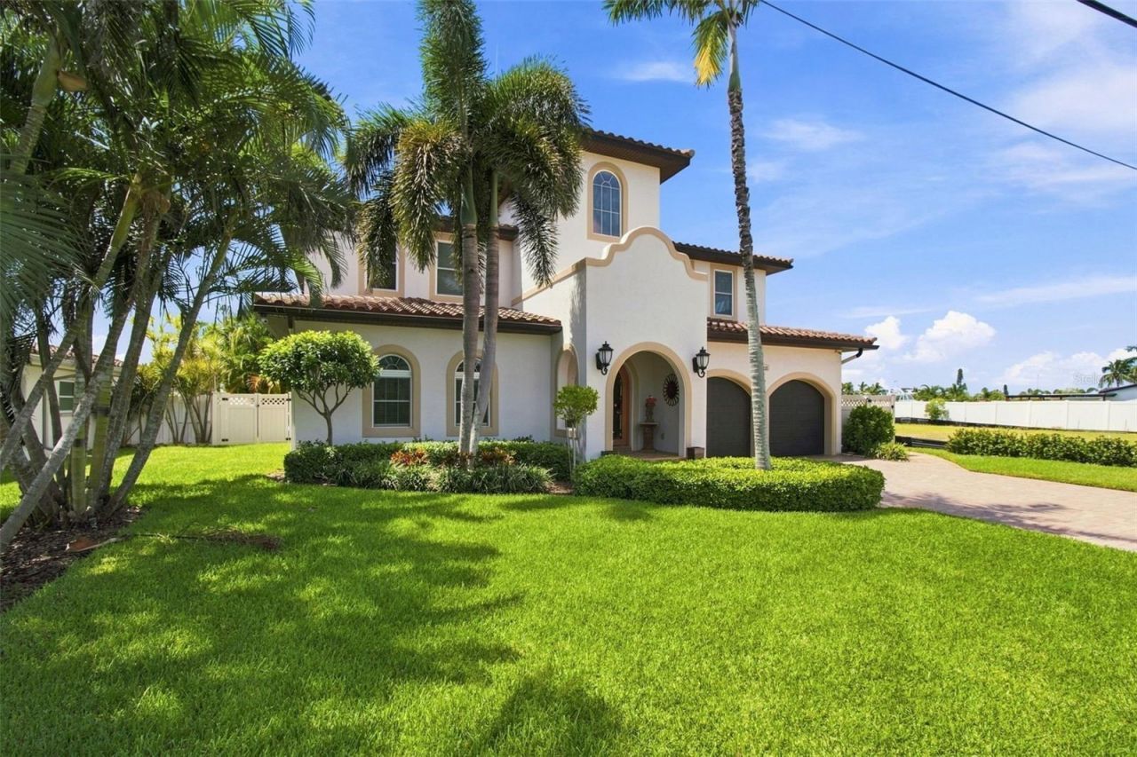11220 8th Street E, Treasure Island, FL 33706 Photo