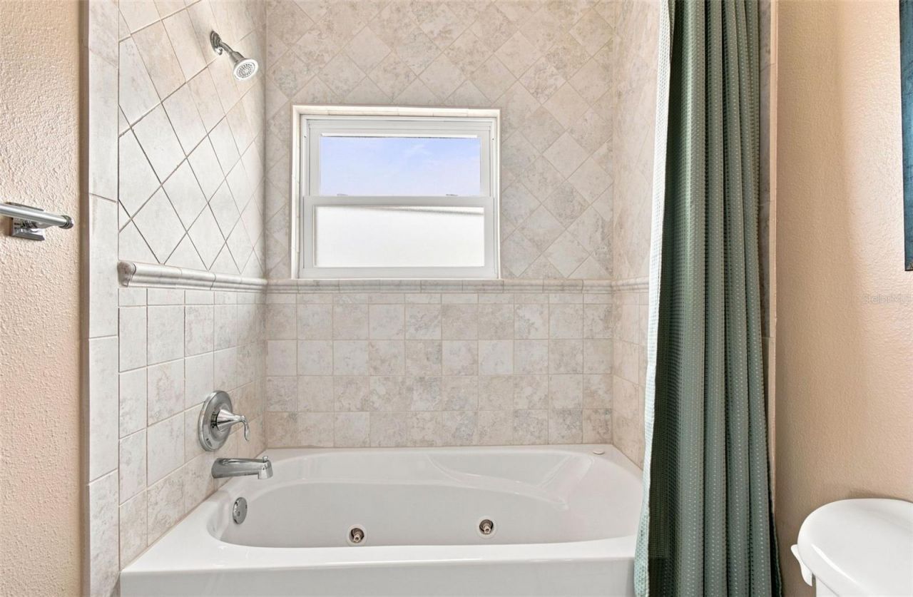11220 8th Street E, Treasure Island, FL 33706 Photo