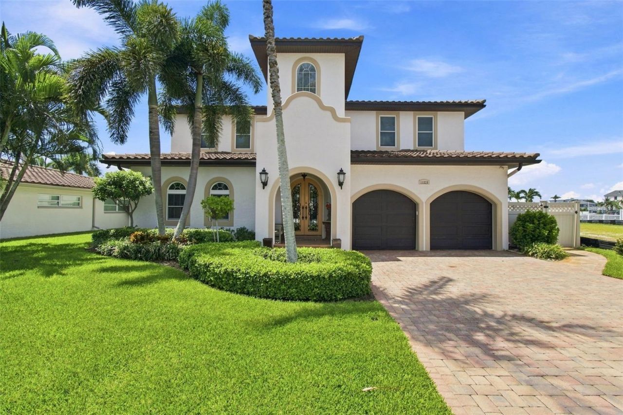 11220 8th Street E, Treasure Island, FL 33706 Photo