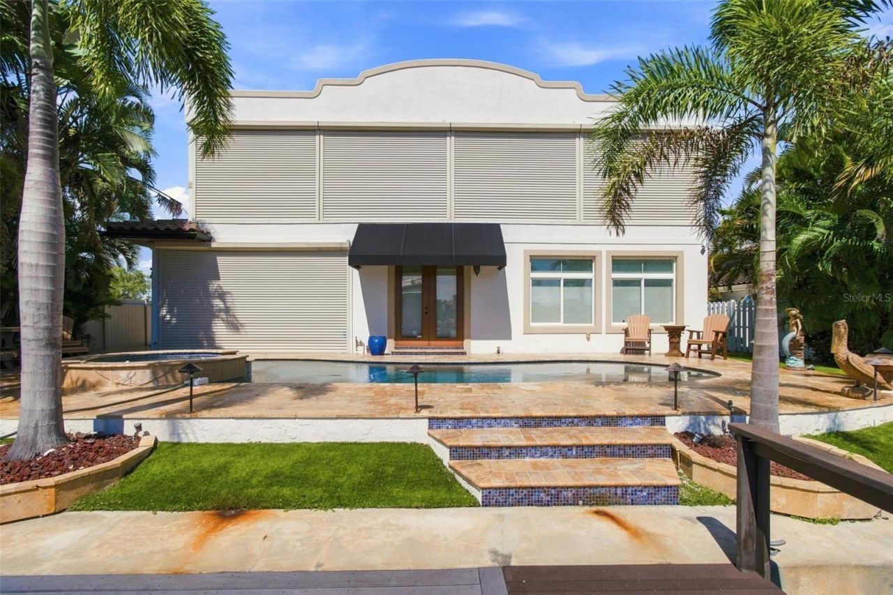11220 8th Street E, Treasure Island, FL 33706 Photo