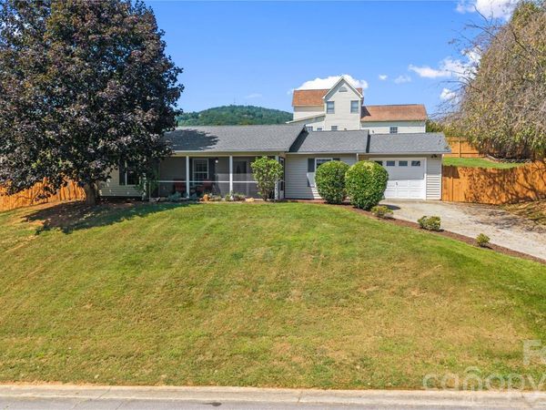 12 Sydney Lane, Asheville, NC 28806