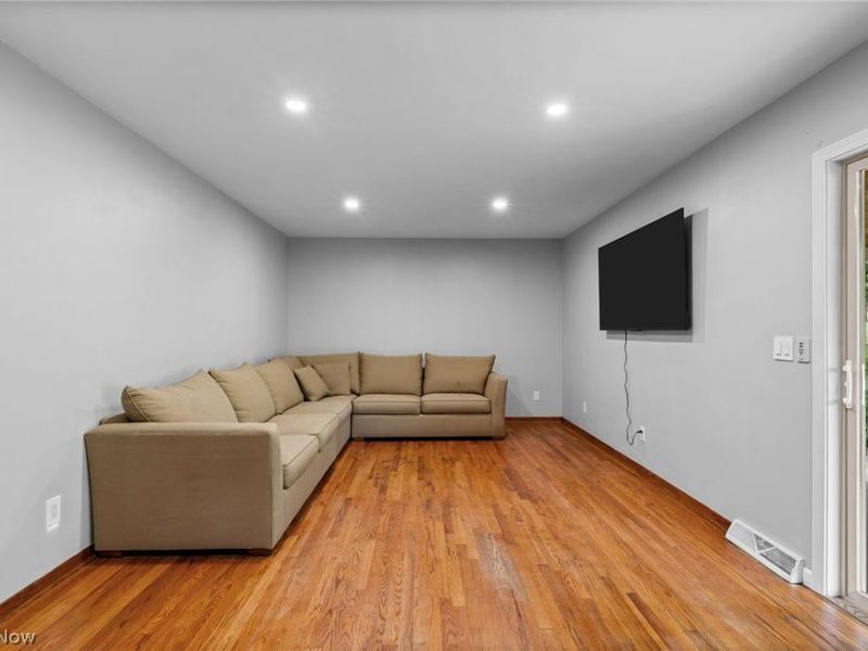 4618 S Arlington Road , Green, OH 44685 Photo 15