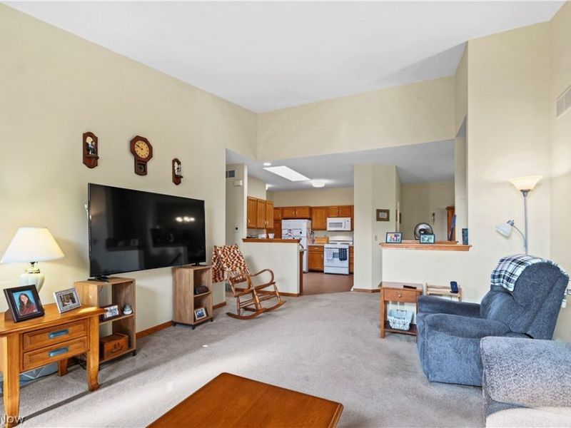 21 Abbington Drive NW, Warren, OH 44481 Photo 10