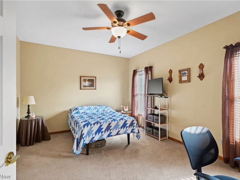 21 Abbington Drive NW, Warren, OH 44481 Photo 12