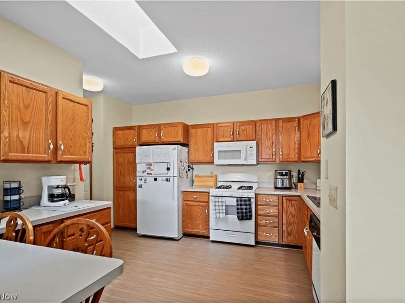 21 Abbington Drive NW, Warren, OH 44481 Photo 5