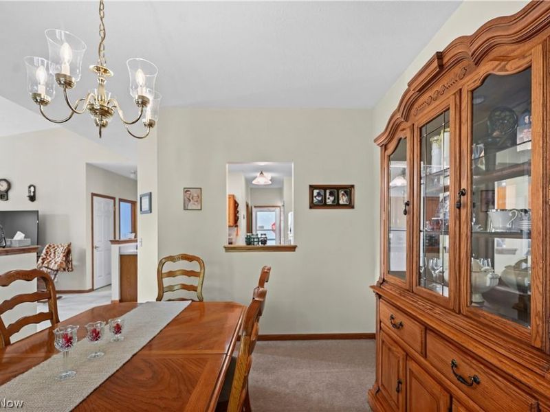 21 Abbington Drive NW, Warren, OH 44481 Photo 7