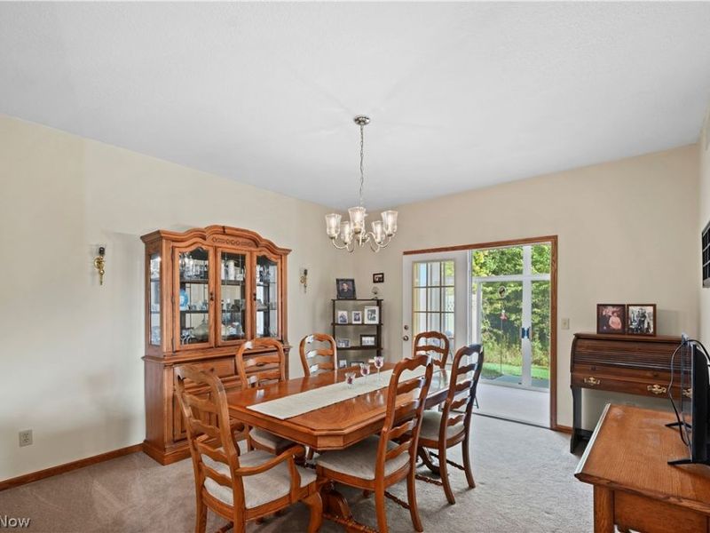 21 Abbington Drive NW, Warren, OH 44481 Photo 8