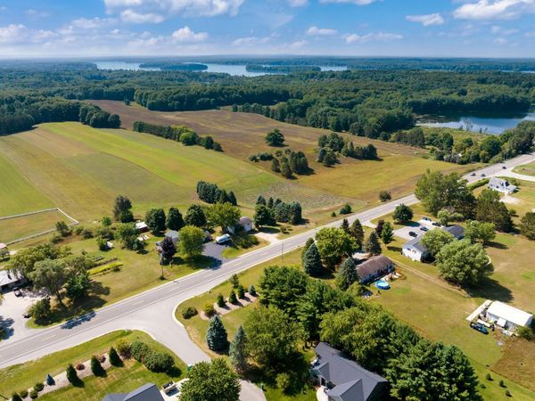 4029 Center Farm Lane, Traverse City, MI 49685