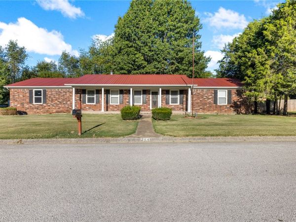 204 Lark Lane , Harrison, AR 72601