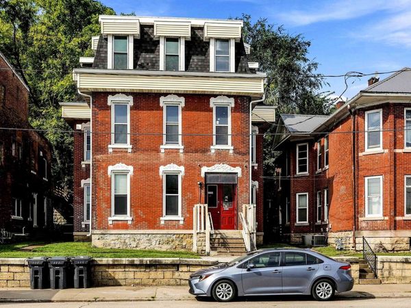 2133 Central Avenue, Dubuque, IA 52001