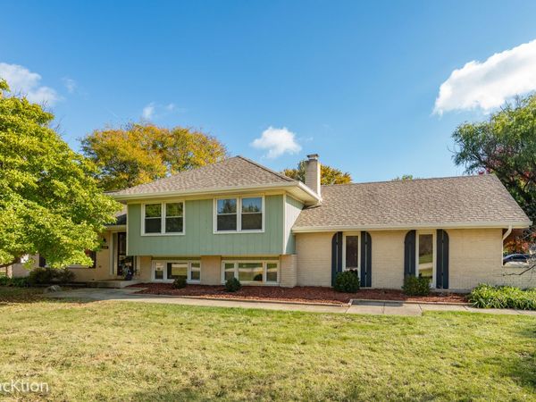 11S639 Mcgrath Lane , Naperville, IL 60564