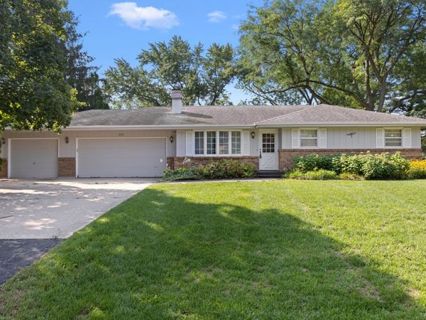 601 Windfield Lane , Machesney Park, IL 61115