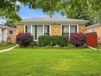 8626 Saint Louis Avenue, Skokie, IL 60076 primary photo