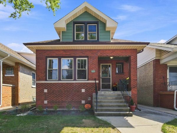 5941 W Waveland Avenue, Chicago, IL 60634
