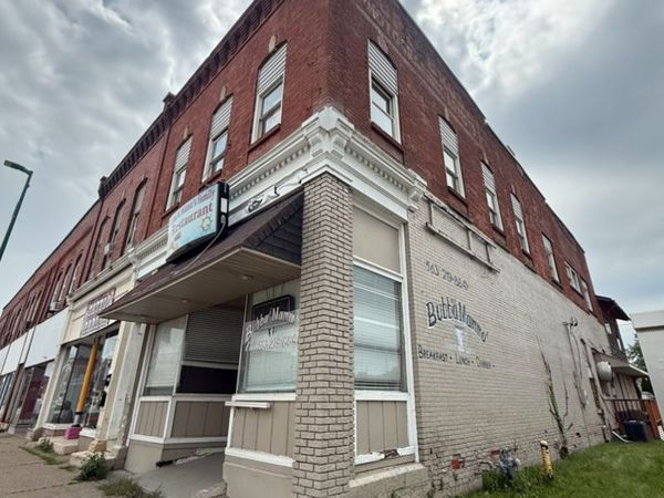 200 S 2nd Street , Clinton, IA 52732