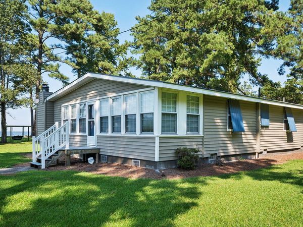 2995 Hickory Point Road , Aurora, NC 27806