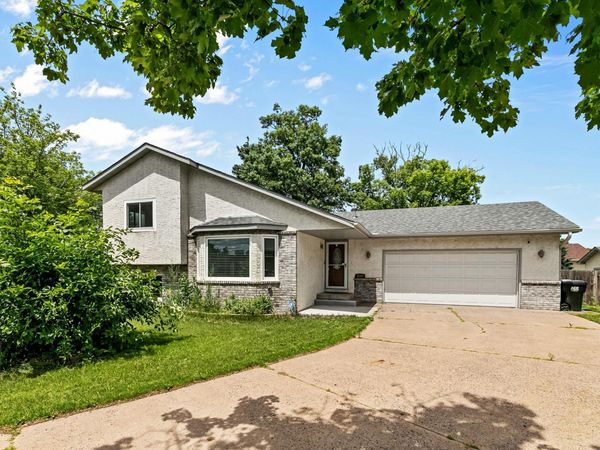 9887 Ilex Street NW, Coon Rapids, MN 55433