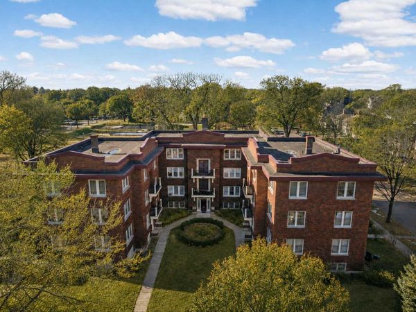 127 Lexington Parkway S, Unit 6, Saint Paul, MN 55105