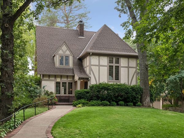 2825 Brookwood Terrace, Minneapolis, MN 55410