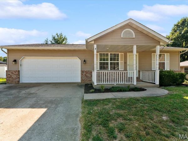 708 S Library Street , Waterloo, IL 62298