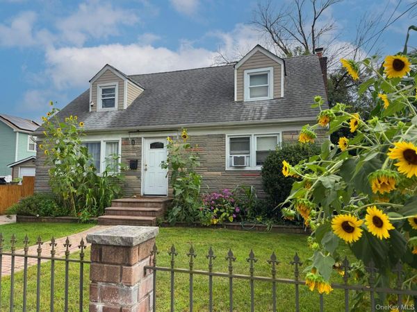 162 Princeton Street, Hempstead, NY 11550