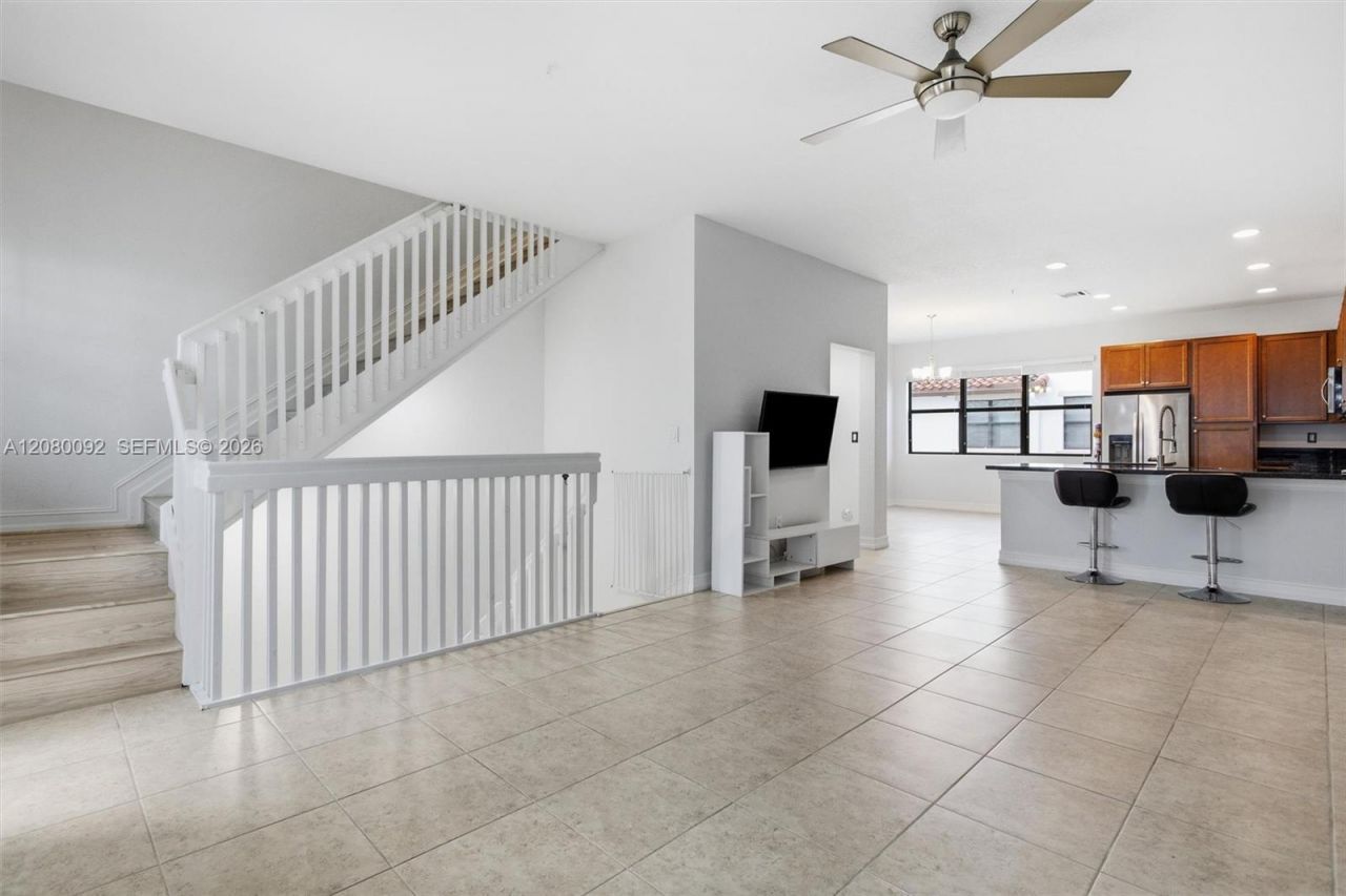 11621 SW 13th Ct , Pembroke Pines, FL 33025 Photo