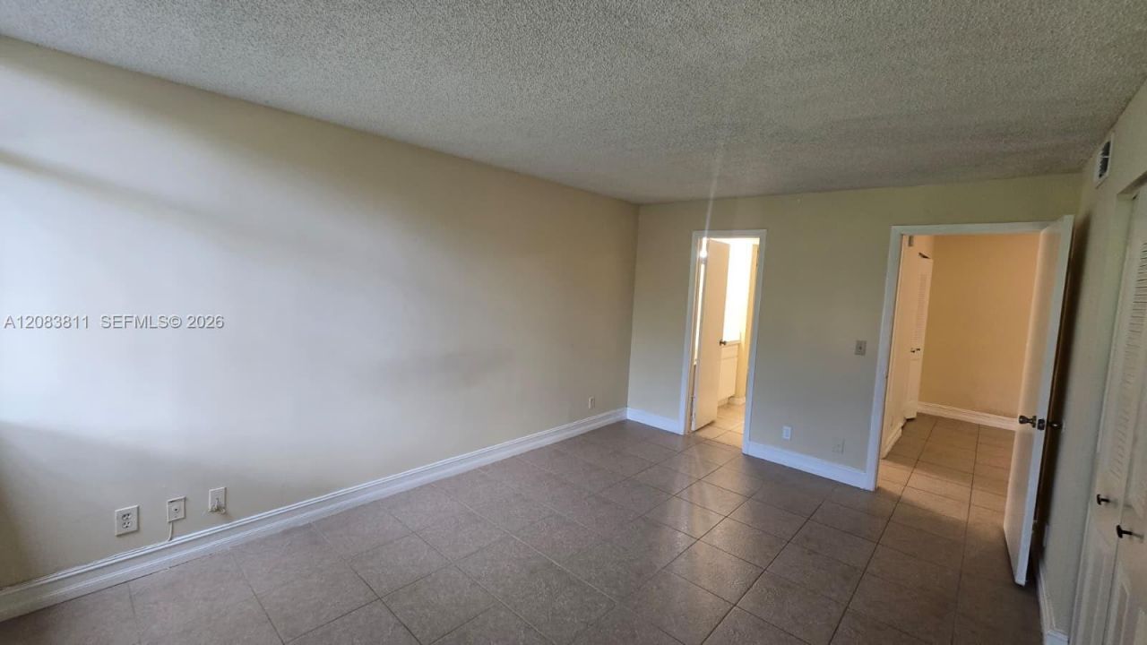 10765 Cleary Blvd, Unit 203, Plantation, FL 33324 Photo