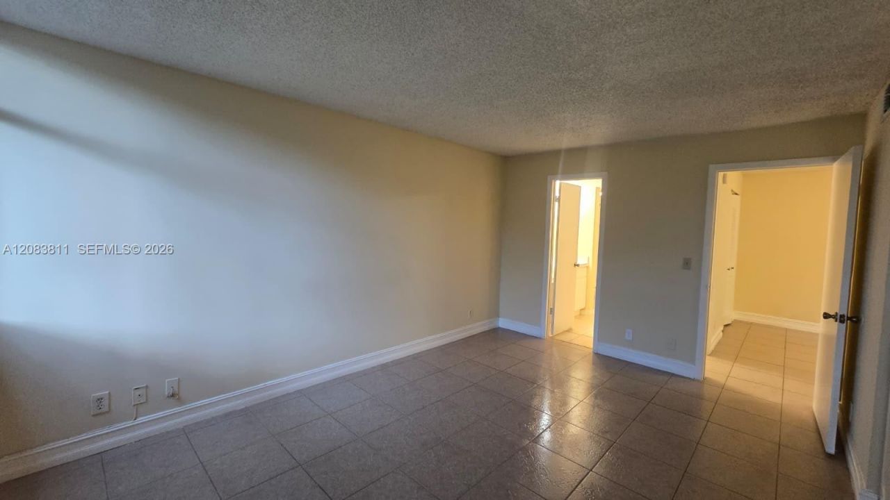 10765 Cleary Blvd, Unit 203, Plantation, FL 33324 Photo
