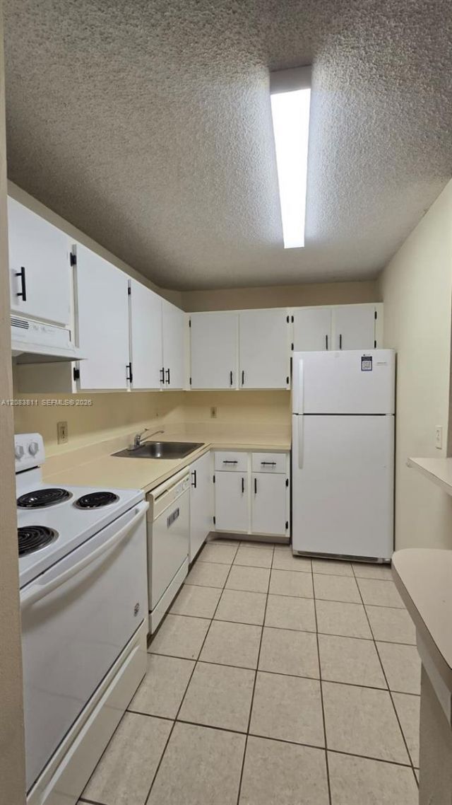 10765 Cleary Blvd, Unit 203, Plantation, FL 33324 Photo