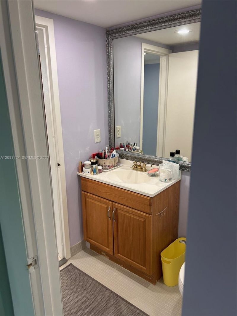 2350 NE 135th St, Unit 903, North Miami, FL 33181 Photo