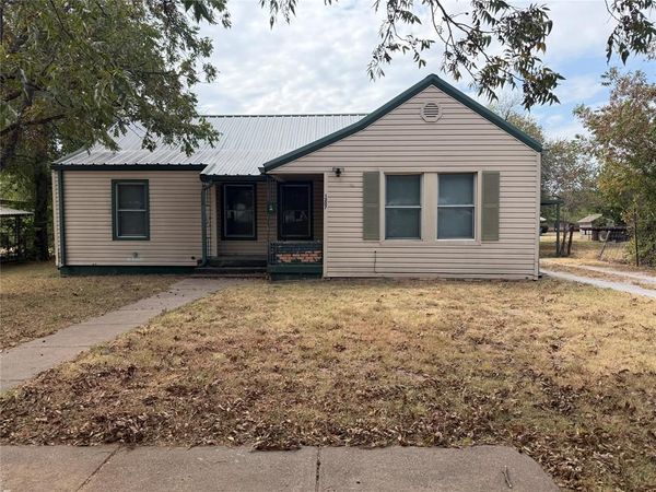 1207 Park Drive, Cisco, TX 76437