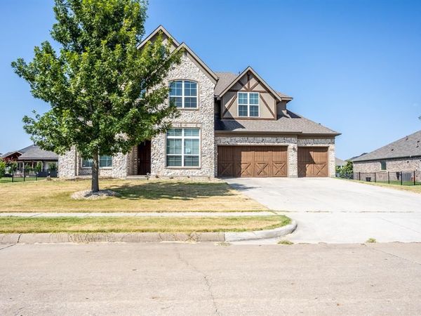 1921 Running Deer Lane , Gunter, TX 75058