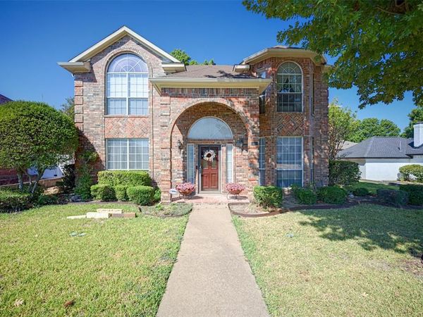 105 Boulder Creek Drive , DeSoto, TX 75115