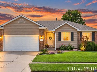 8801 Broken Spoke Drive, Lincoln, NE 68507