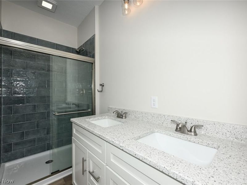 174 Cheyenne Trail , Malvern, OH 44644 Photo 26