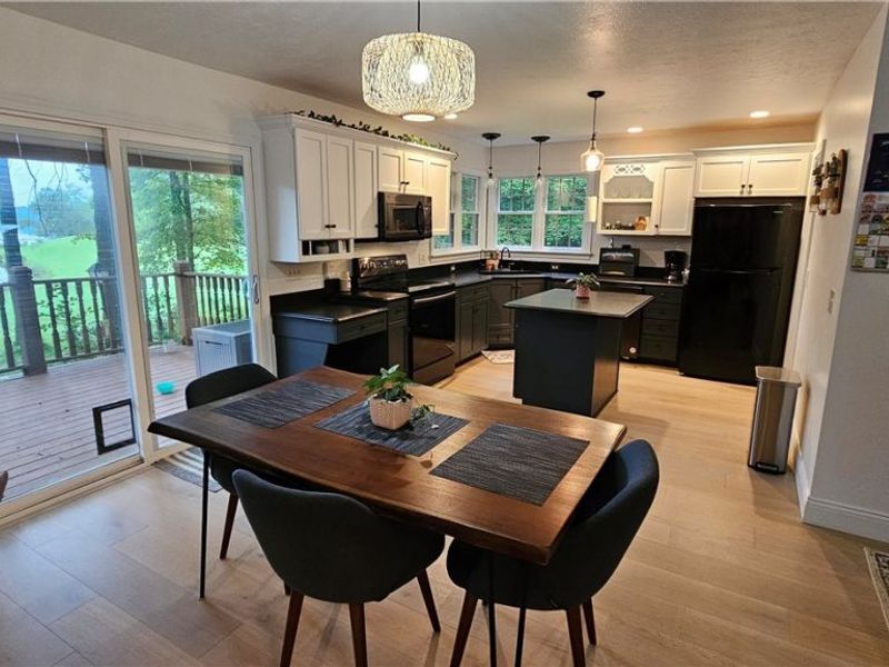 700 Stillwater Drive, Deerfield, OH 44411 Photo 17