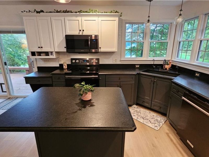700 Stillwater Drive, Deerfield, OH 44411 Photo 34