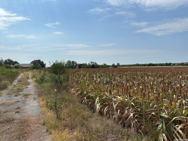 3640 FREUDENBURG RD, Converse, TX 78109