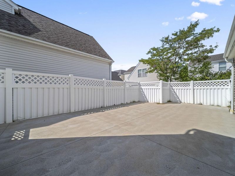 7202 Hillmont Drive, New Albany, OH 43054 Photo 23